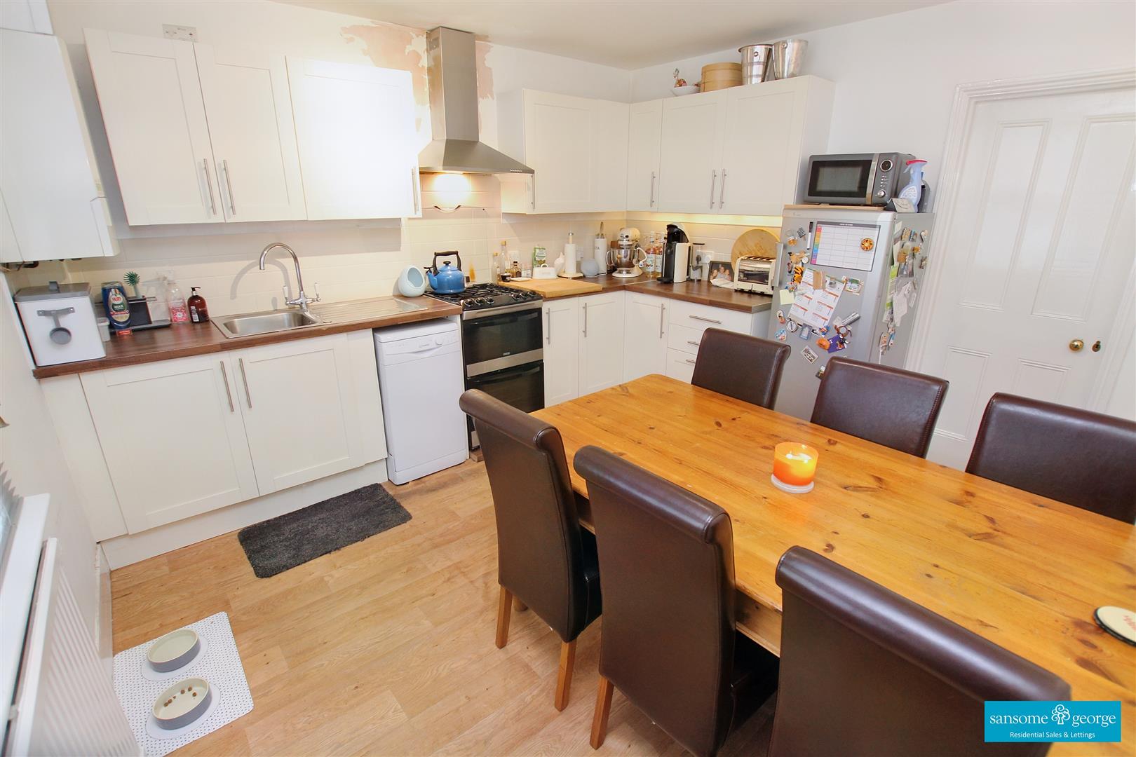 3 bed property in Wantage Road, Reading